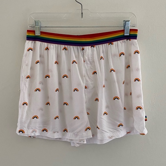 Room Service 🌈LOVE WINS🌈 Rainbow short pajamas- Unisex - Picture 13 of 16